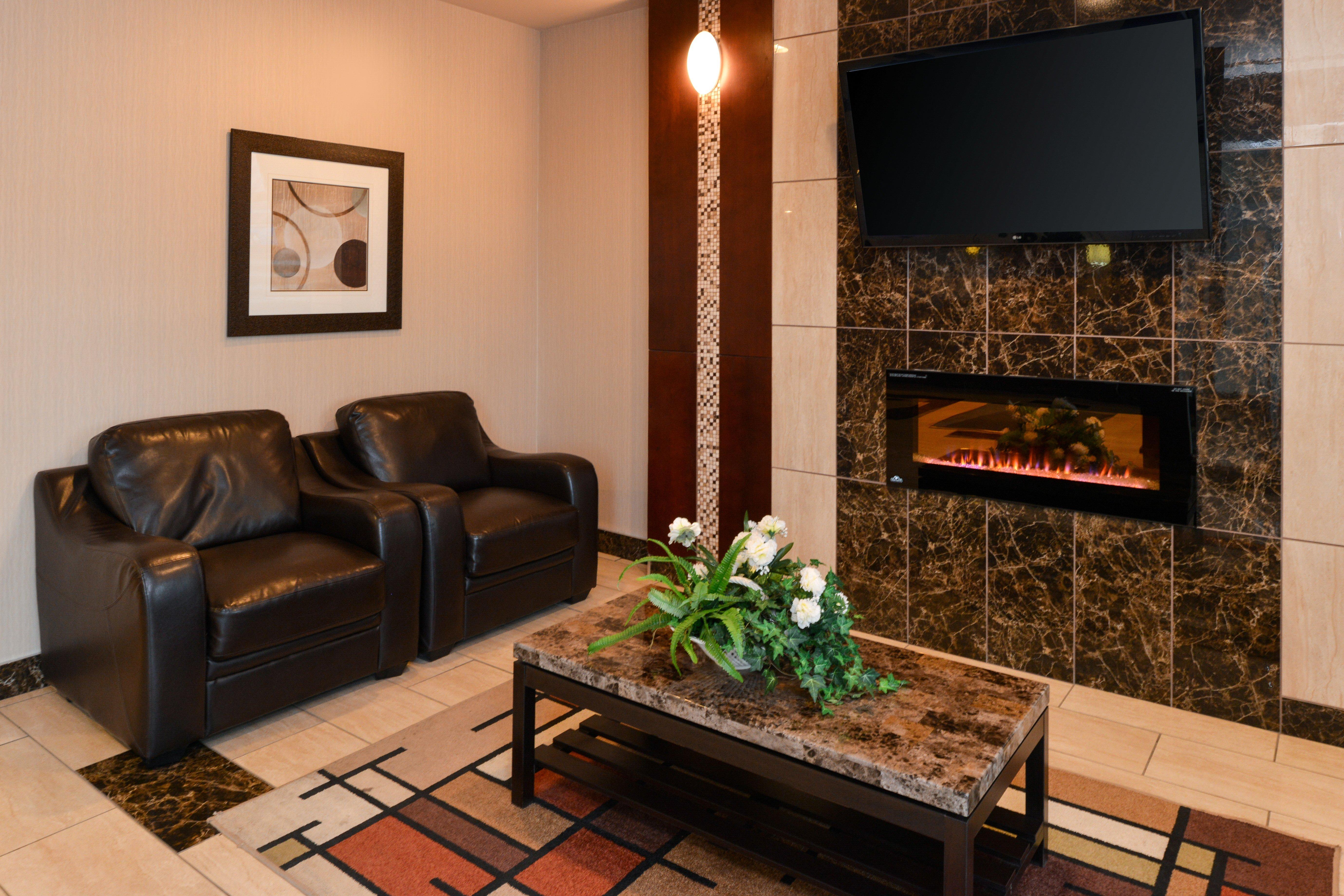 Holiday Inn Express Edmonton North By Ihg Exterior photo