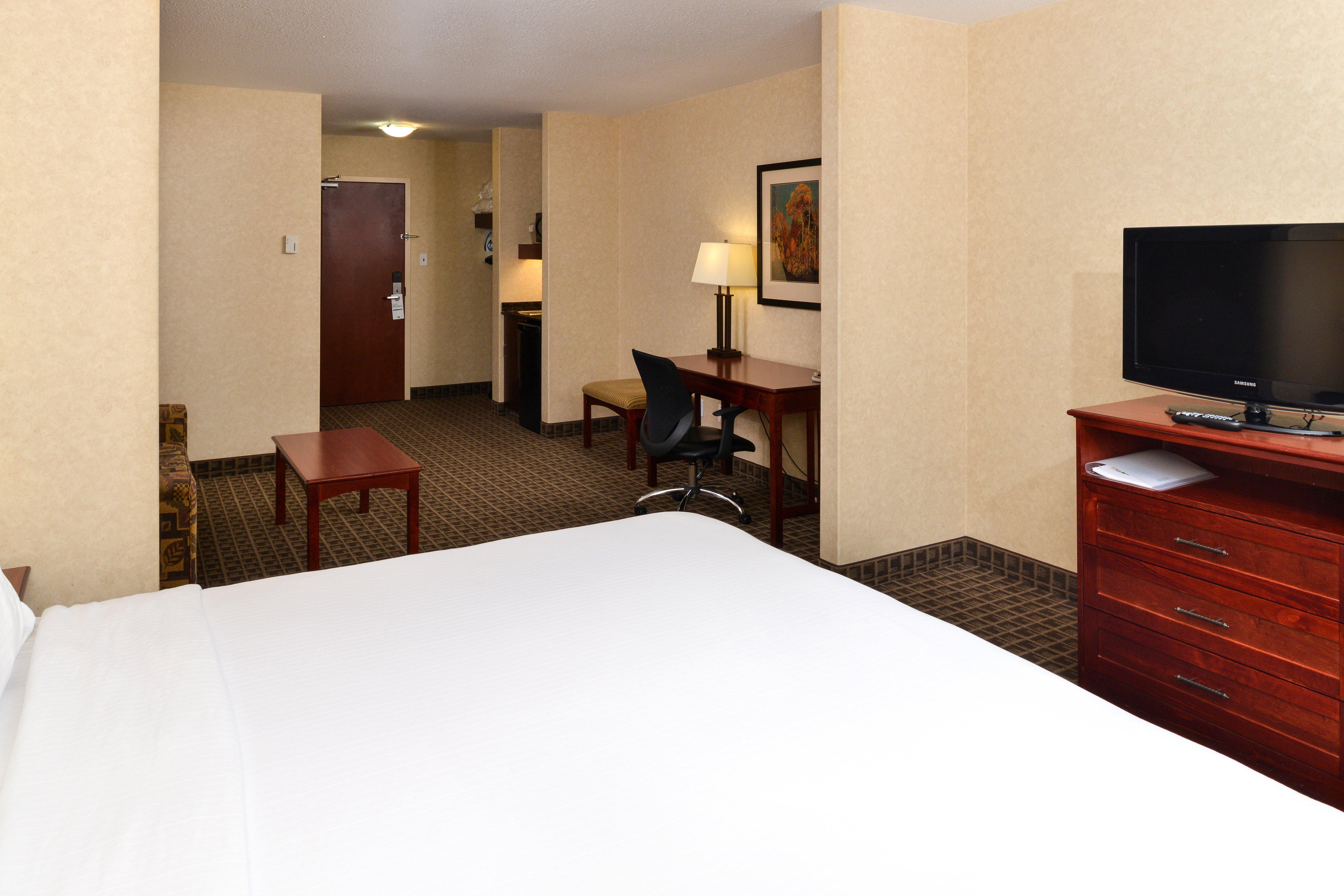 Holiday Inn Express Edmonton North By Ihg Exterior photo