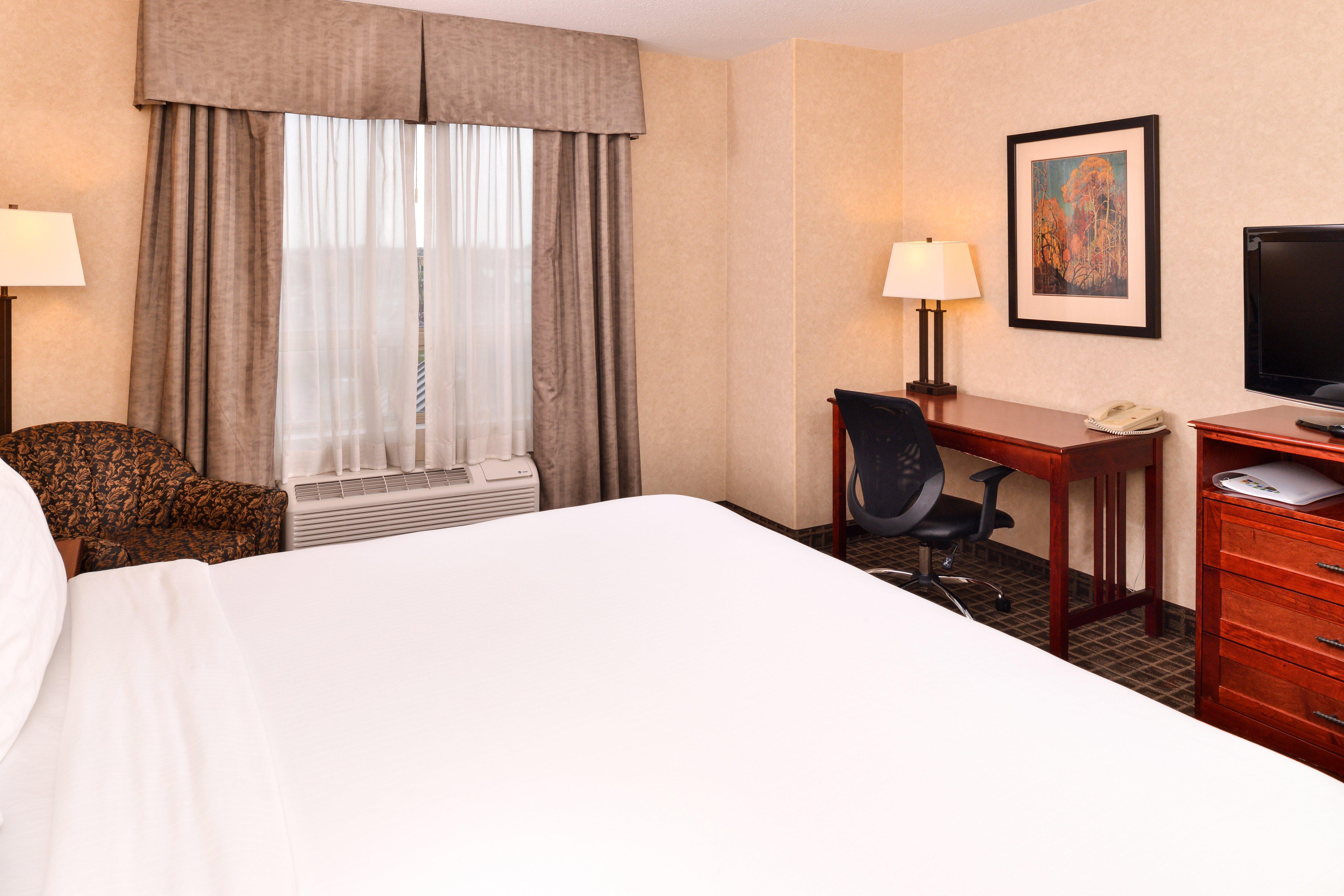 Holiday Inn Express Edmonton North By Ihg Exterior photo