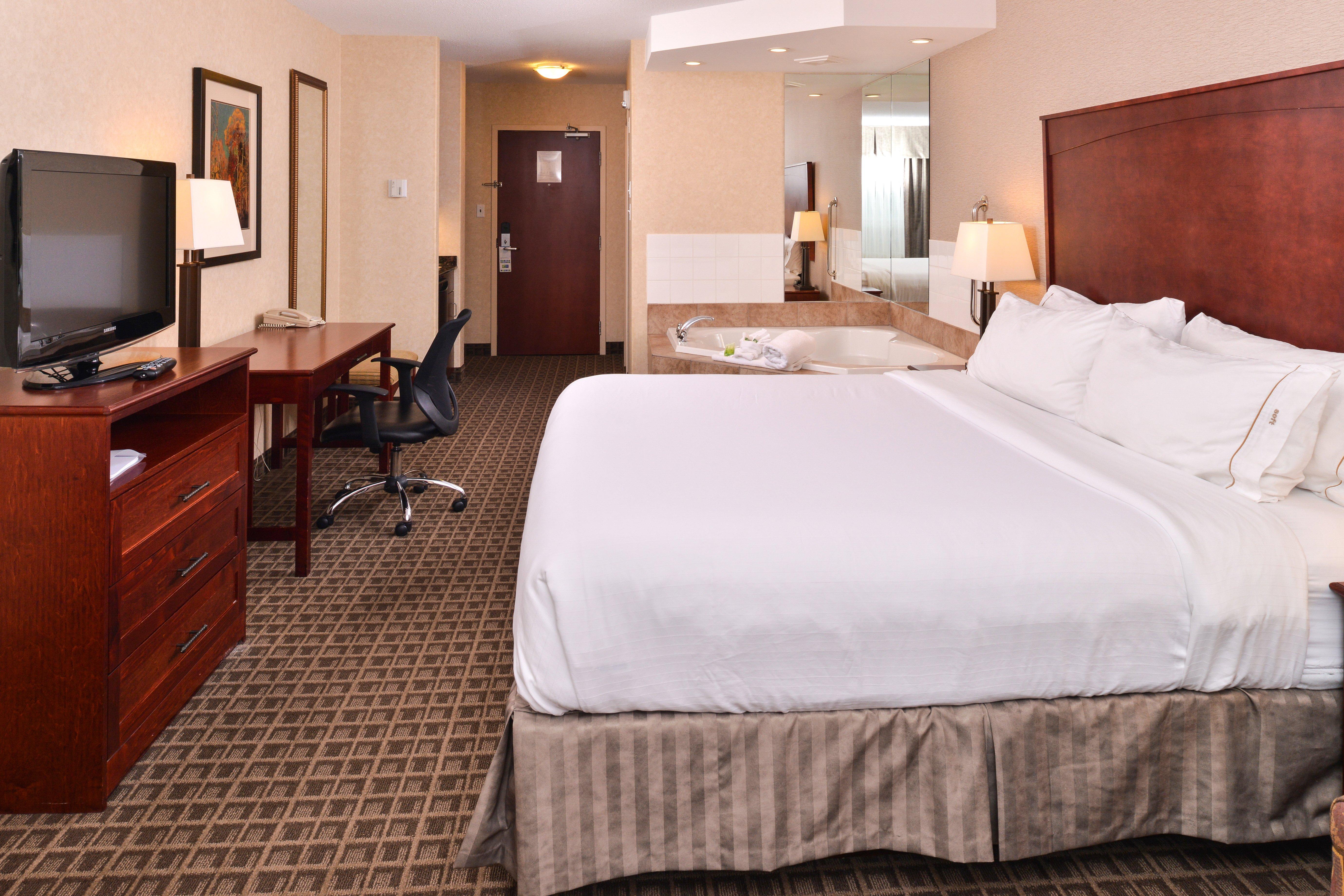 Holiday Inn Express Edmonton North By Ihg Exterior photo