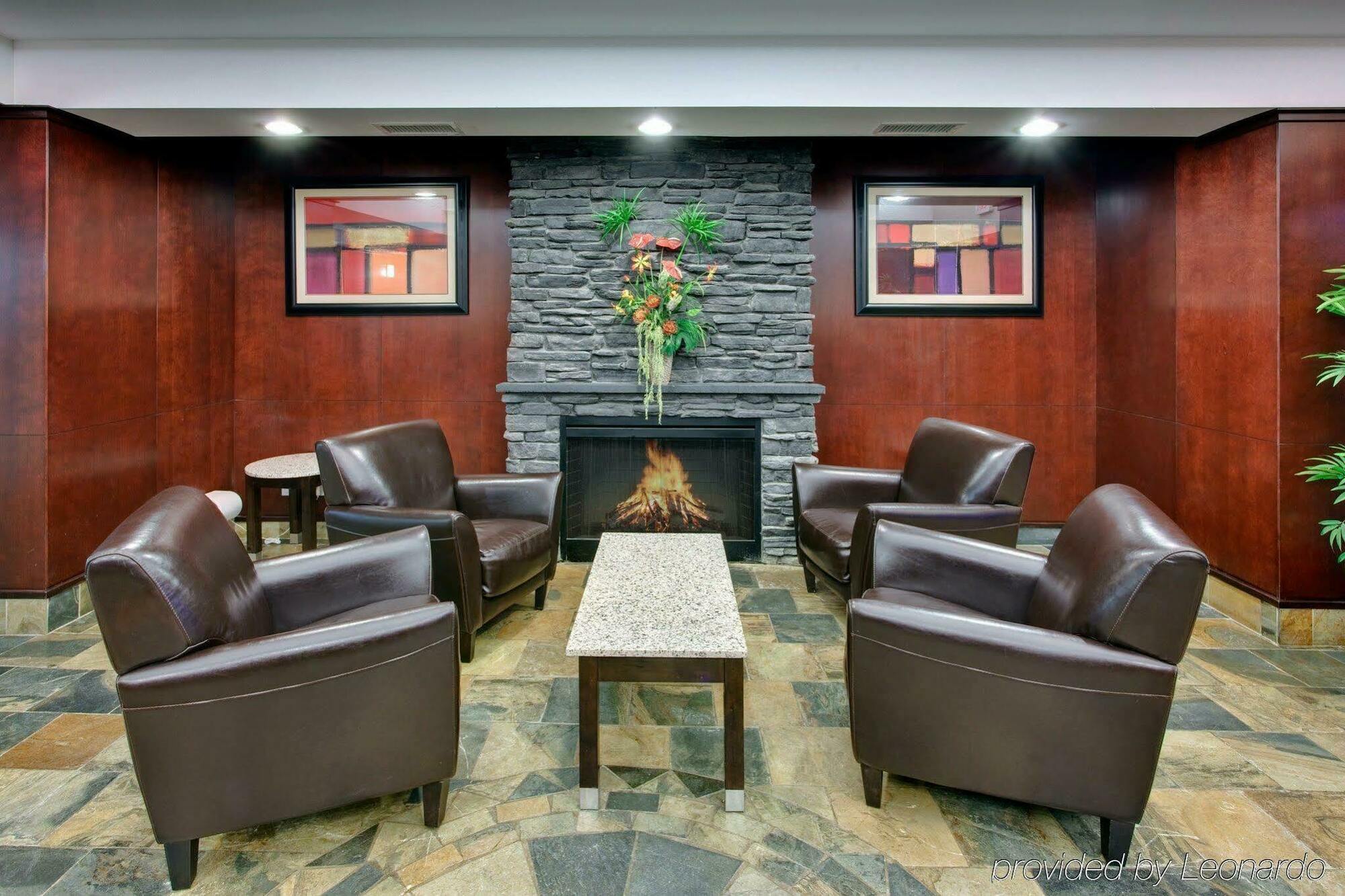 Holiday Inn Express Edmonton North By Ihg Exterior photo