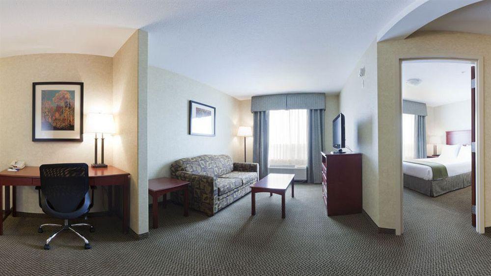 Holiday Inn Express Edmonton North By Ihg Exterior photo